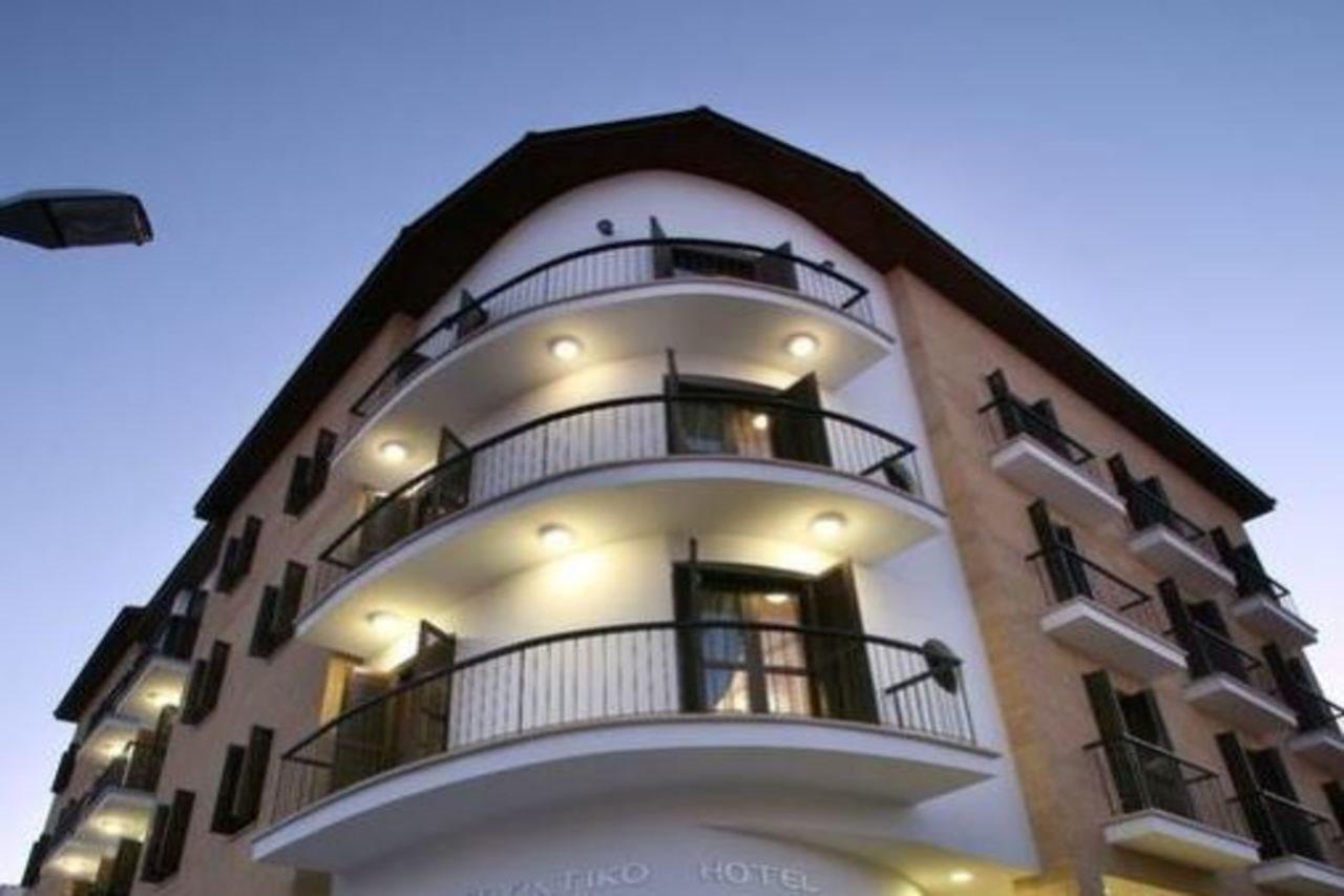 Royiatiko Hotel Никозия Екстериор снимка