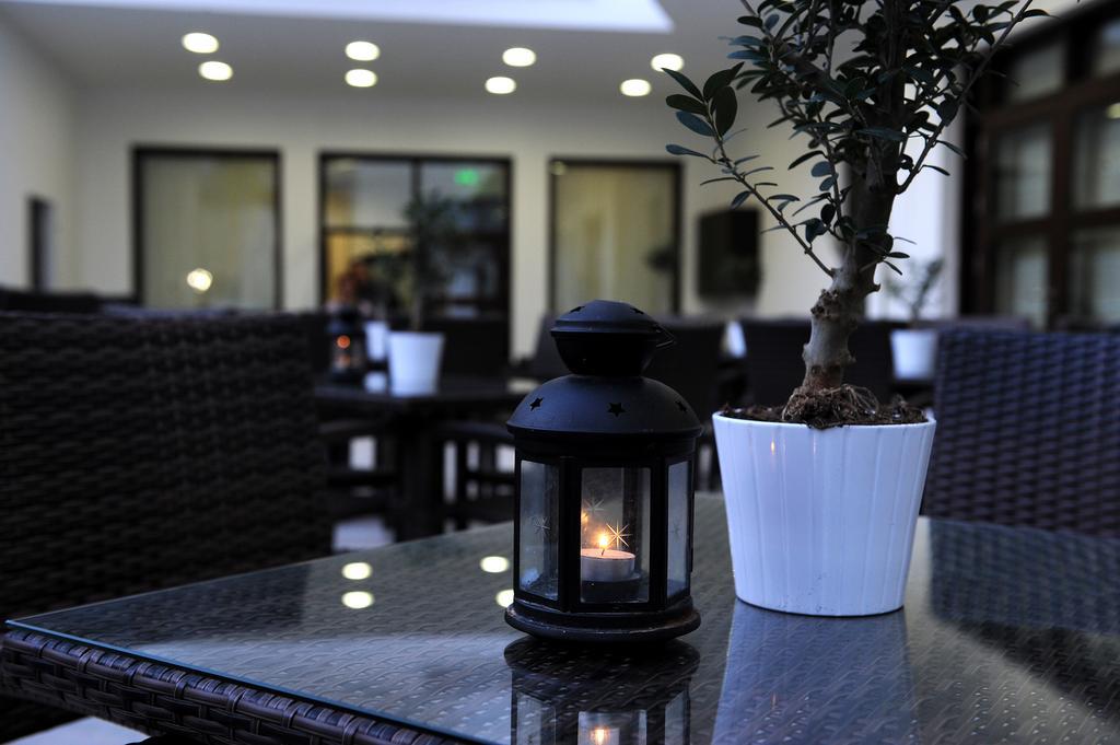 Royiatiko Hotel Никозия Екстериор снимка