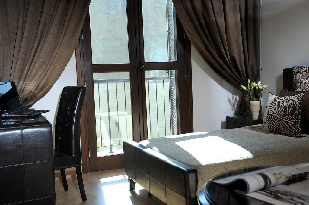 Royiatiko Hotel Никозия Екстериор снимка