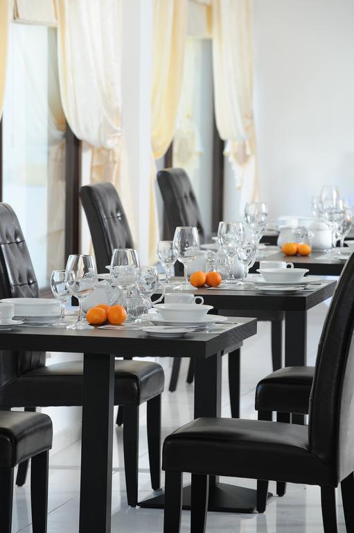 Royiatiko Hotel Никозия Екстериор снимка